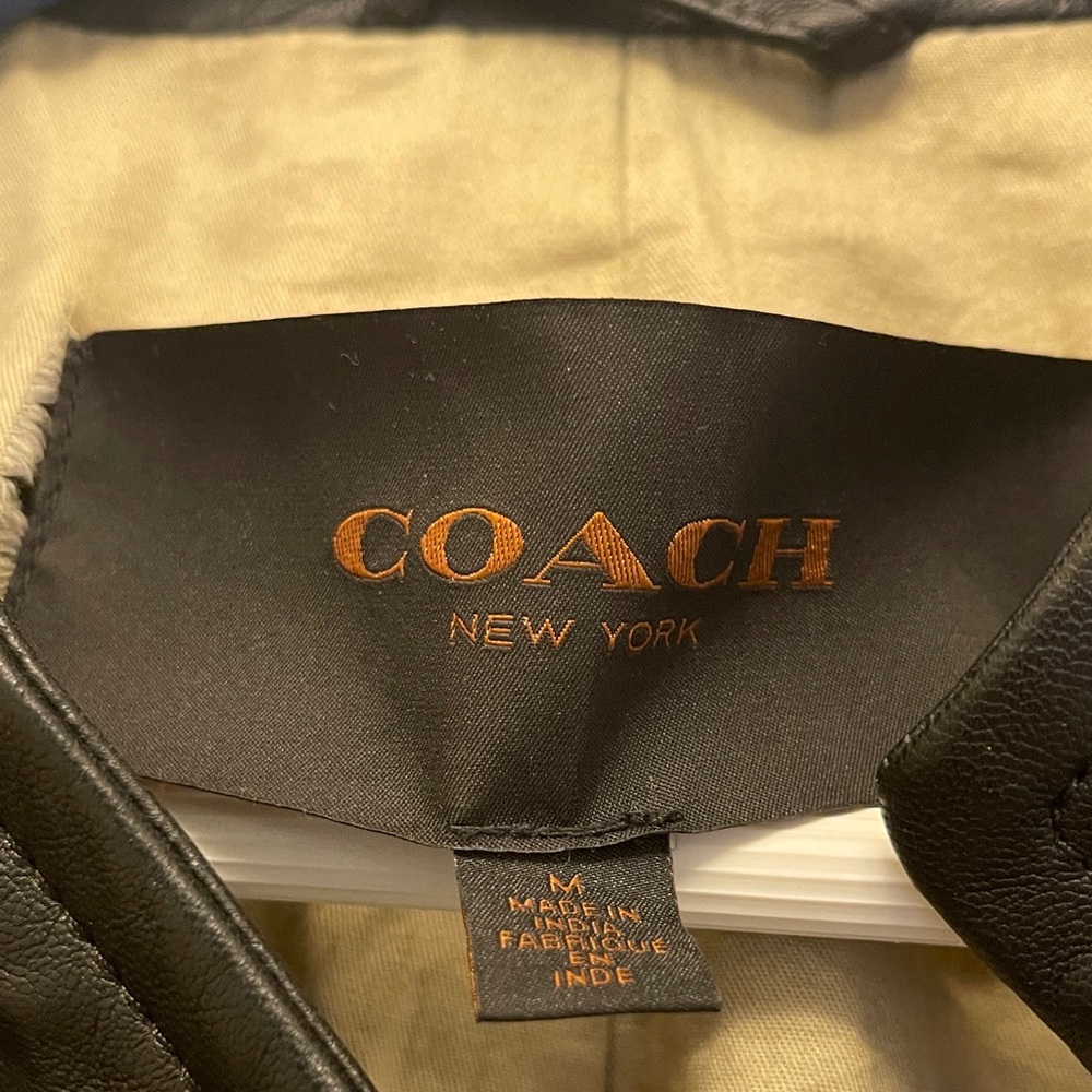 Vintage Women's Coach Black 💯 Sheep Leather Bomber Jacket. - Picture 3 of 7